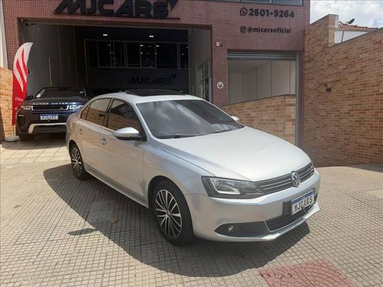 VOLKSWAGEN JETTA 2.0 TSI HIGHLINE 211CV GASOLINA 4P TIPTRONIC